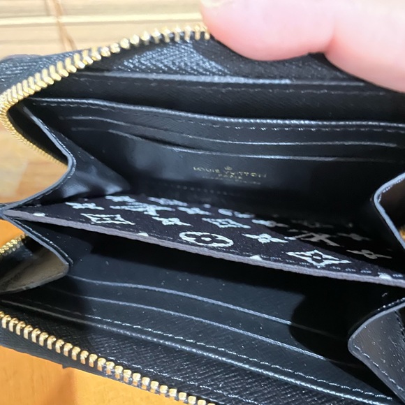 Louis Vuitton Zippy Coin Purse Giant Monogram Jungle Noir Limited Edition - Picture 8 of 9